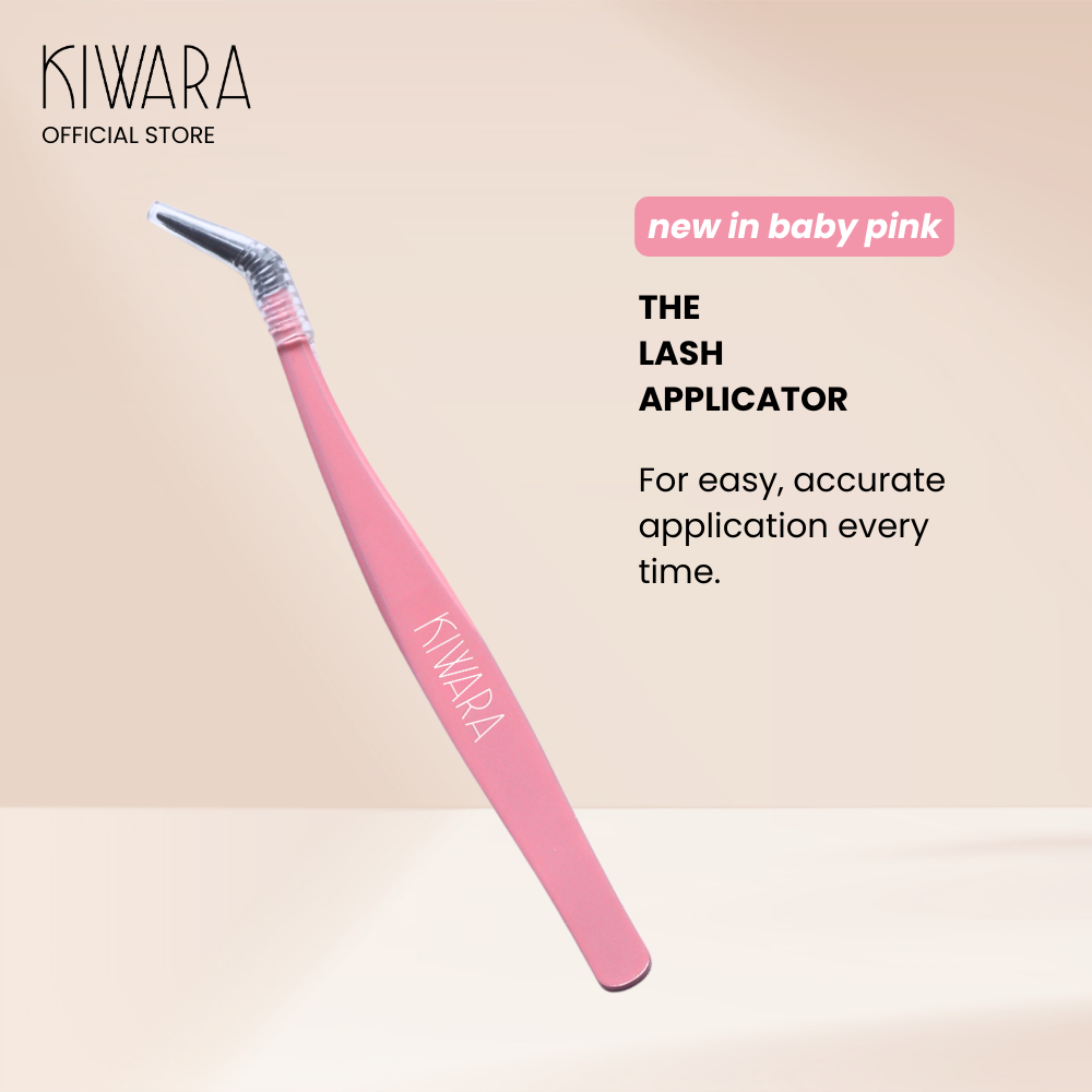 THE LASH APPLICATOR