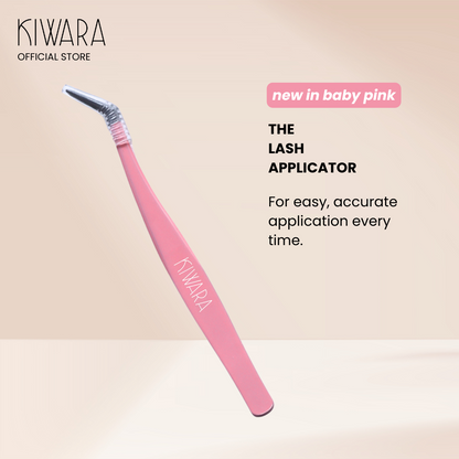 THE LASH APPLICATOR